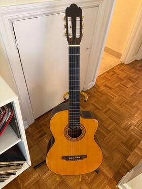 Pc50c Alvarez Classical Guitar Cut Away Pre Owned With Case Rare