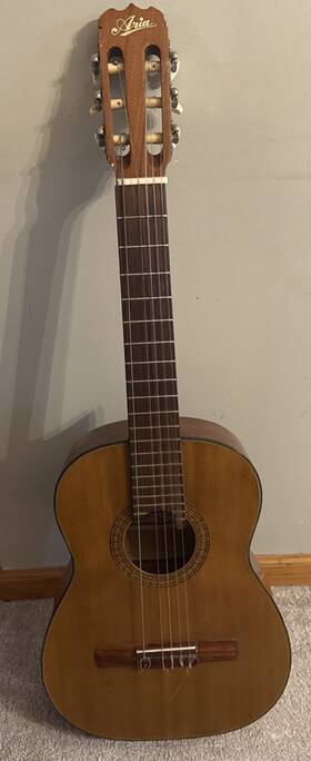 Aria A561 Concert Guitar Vintage Acoustic Model Made In Japan Nice 33 Inch H