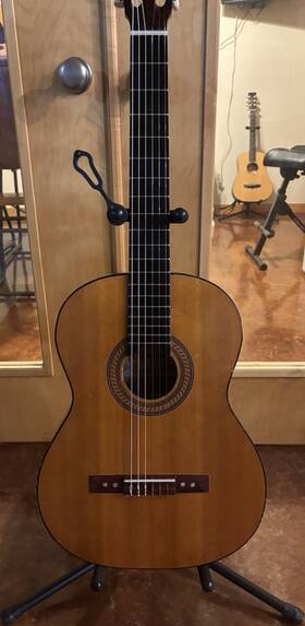 Camelot G-703 Classical Guitar 6 String Standard Right-handed