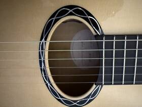 Eastman M2374748 Cabaret Jb Classical Guitar 6 String Spruce Maple Ebony With Case