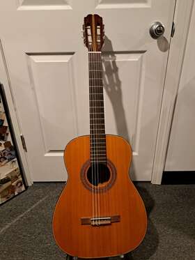 F-71-13 Harmony Classical Guitar