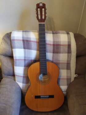 H-305e Hondo Vintage Acoustic/electric Classical Guitar