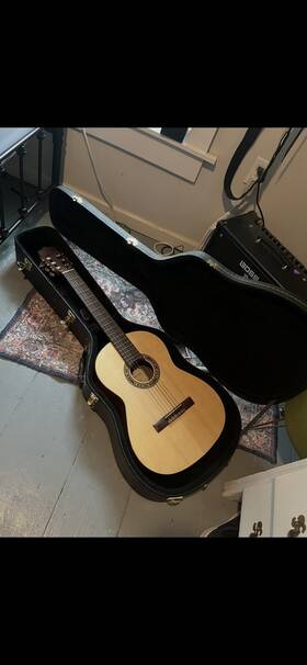 Kremona 1019-05 - Rosa Morena Classical Guitar Full Size