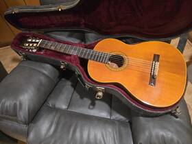 Takamine 80081434 C136s Classical Guitar
