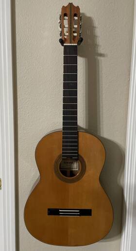 Ventura V-1586 Vintage Bruno Classical Guitar No Case Repair