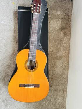 Yamaha Cg-104 Classical Guitar Cgs-104 Case