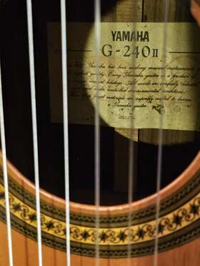 G-240classical Yamaha Guitar
