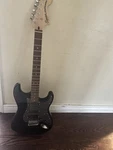 Fender Squier Stratocaster Electric Guitar Pack With Frontman 10G.... Fixed Price $300.00.