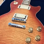 8.4LBS Gibson Les Paul Standard+ Heritage Cherry Sunburst Flame Sparkle Light. Fixed Price $2245.00.