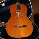 1972 Martin 00-16C Classical Folk Acoustic Guitar. Fixed Price $3595.00.
