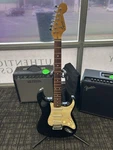 Fender Squier Strat Ce W/gig Bag (B02101703). Fixed Price $225.00.