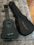 Diamond Head Gloss Black Soprano Ukulele W/bag - DU100. Fixed Price $48.00.