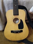 First Act Discovery FG182 Acoustic Guitar - 31" Child/student Size Natural/blk. Fixed Price $24.99.