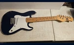 Hondo 1/2 Size Mini Strat Electric Guitar For Beginners Small Hands & Travel. Fixed Price $100.00.